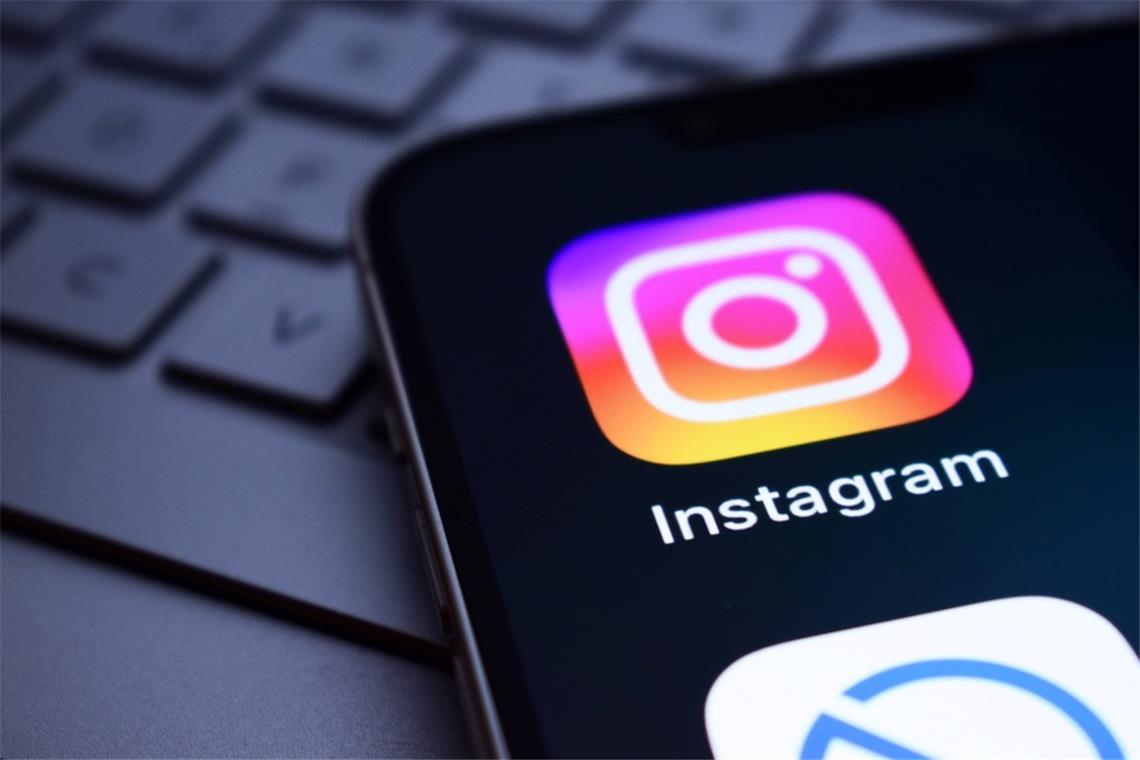 Was bedeuten die geschwungenen Pfeile? Instagram hat neue Funktionen eingeführt.