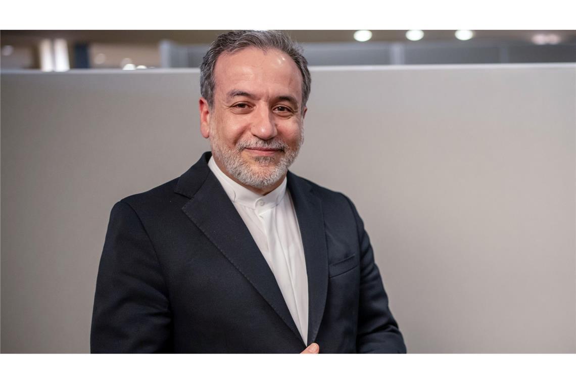 Gespräche zwischen USA und Iran – Kommt ein neuer Atomdeal? Irans Außenminister Abbas Araghtschi führt das Verhandlungsteam. (Archivbild)