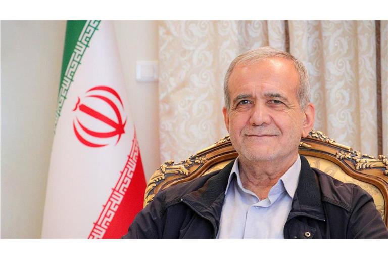 Irans Präsident Masoud Peseschkian schickte vor wenigen Tagen eine Botschaft an das Sultanat Oman, das als Vermittler zwischen dem Iran und den USA fungiert.