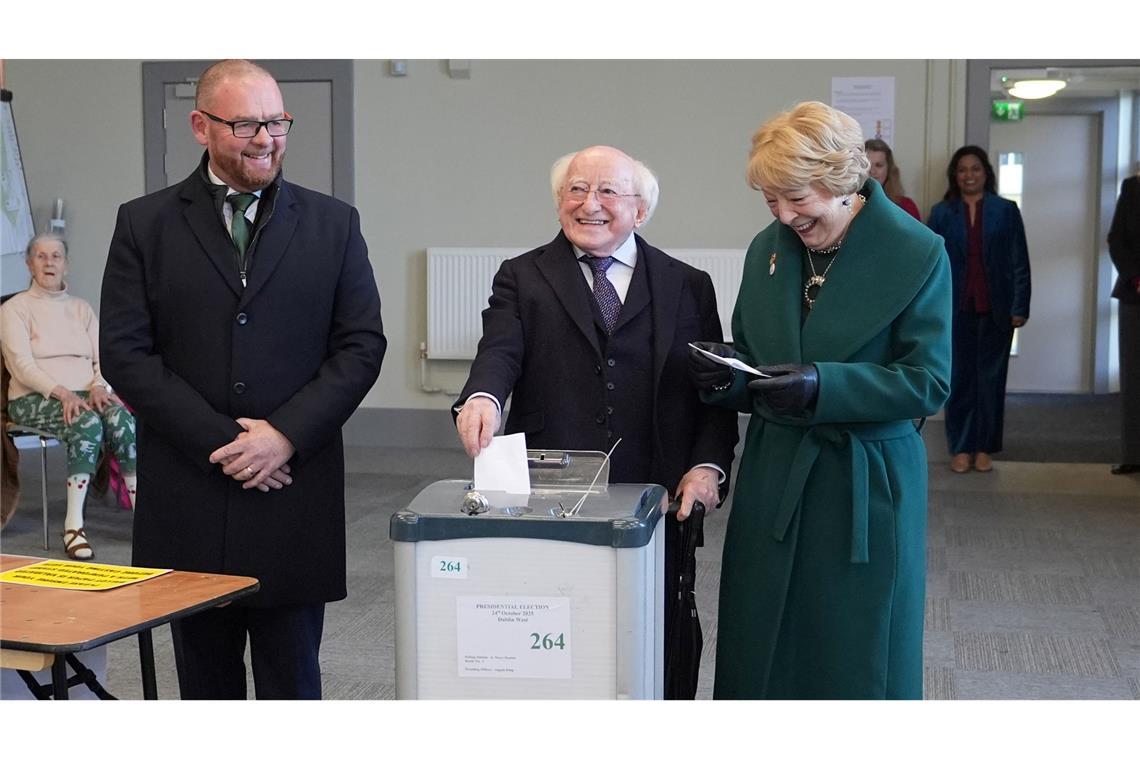 Bilder des Tages Irland wählt in Dublin: Präsident Higgins stimmt zur Nachfolge ab