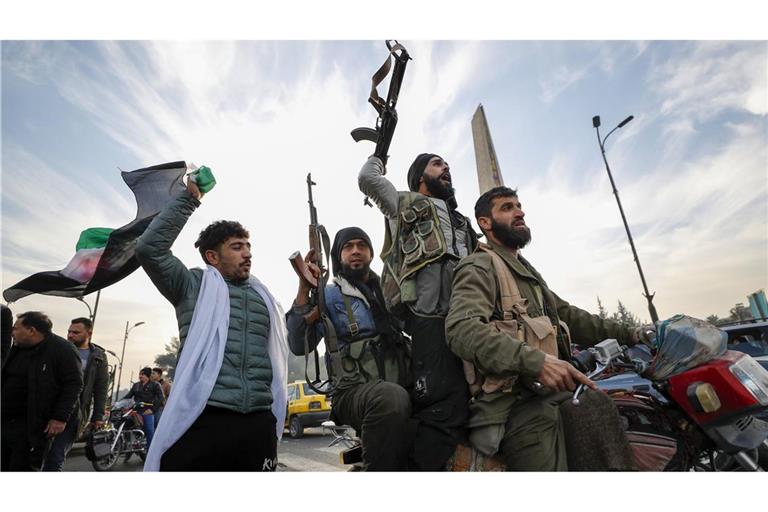 Islamistische Kämpfer verkünden das Ende der Regierung von Baschar al-Assad. In Damaskus ist offenbar die iranische Botschaft attackiert und geplündert worden (Symbolfoto).