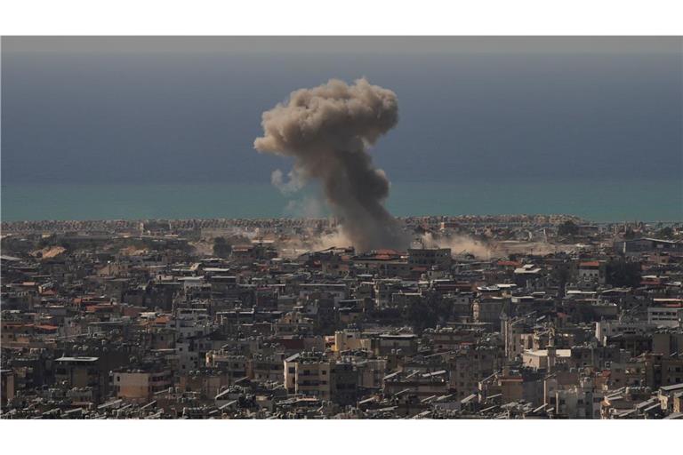 Israel bombardierte am Mittwoch zahlreiche Hisbollah-Ziele im Libanon – dabei wurden mehr als 300 Menschen getötet.