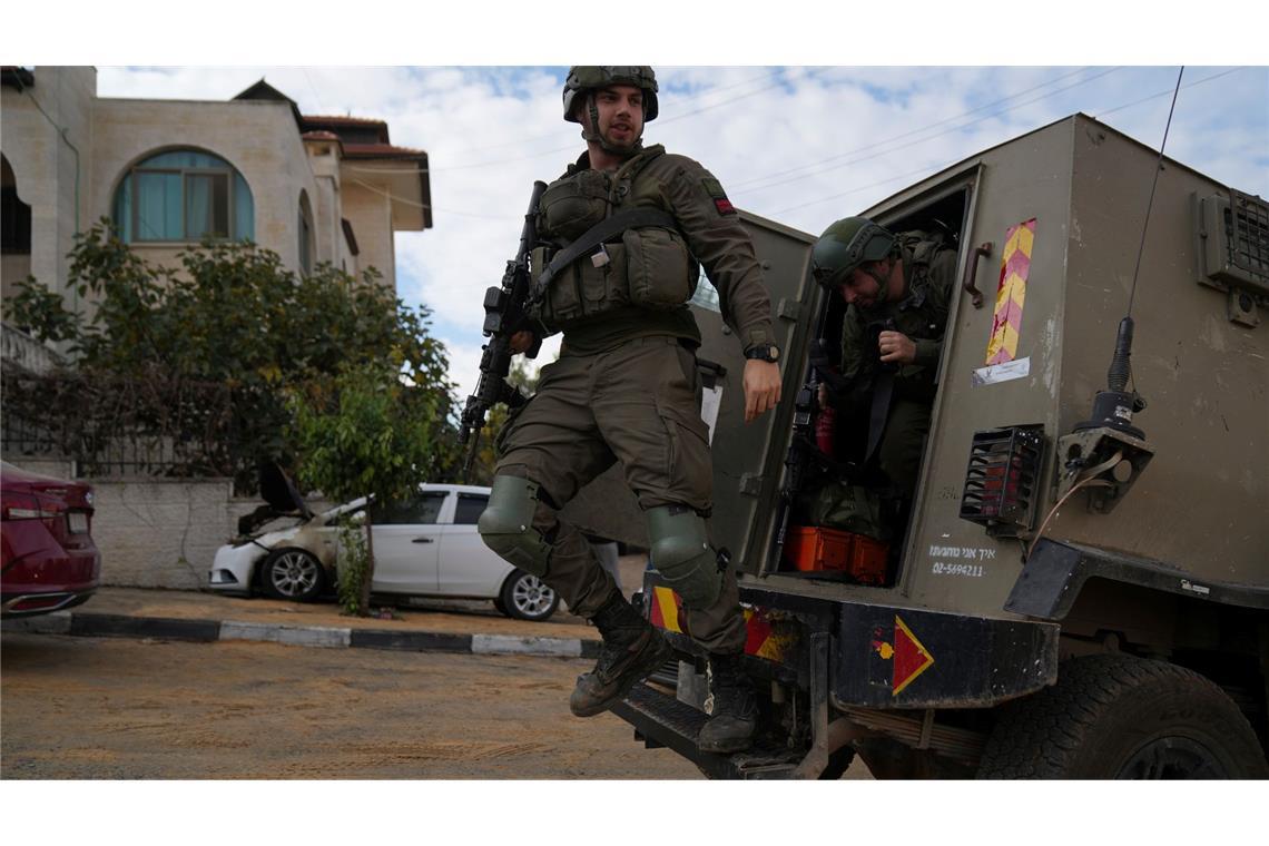 Konflikt im Westjordanland nach Anschlag verschärft Israels Armee will nach eigenen Angaben verstärkt gegen "Terroristen" im Westjordanland vorgehen. (Archivbild)