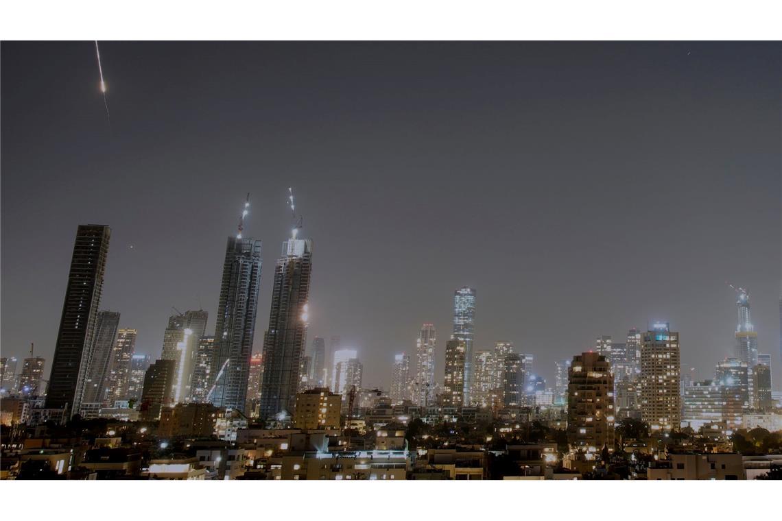 Trotz massiver Angriffe: Irans Machthaber zeigen Stärke