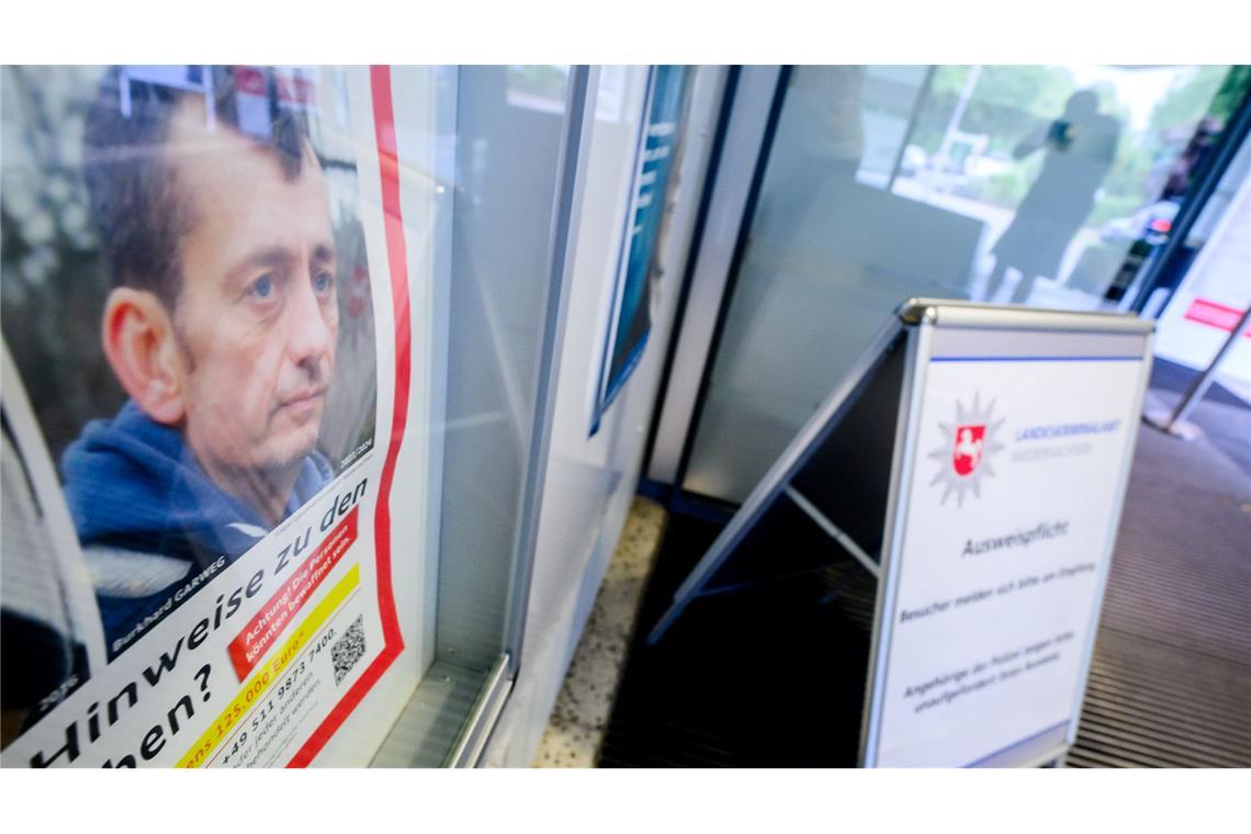 Zeugen wollen RAF-Räuber Garweg in Hamburg gesehen haben Ist der gesuchte Ex-RAF-Terrorist Burkhard Garweg nach Hamburg geflüchtet? Gleich mehrere Zeugen wollen ihn dort laut Landeskriminalamt Niedersachsen gesehen haben. (Archivbild)