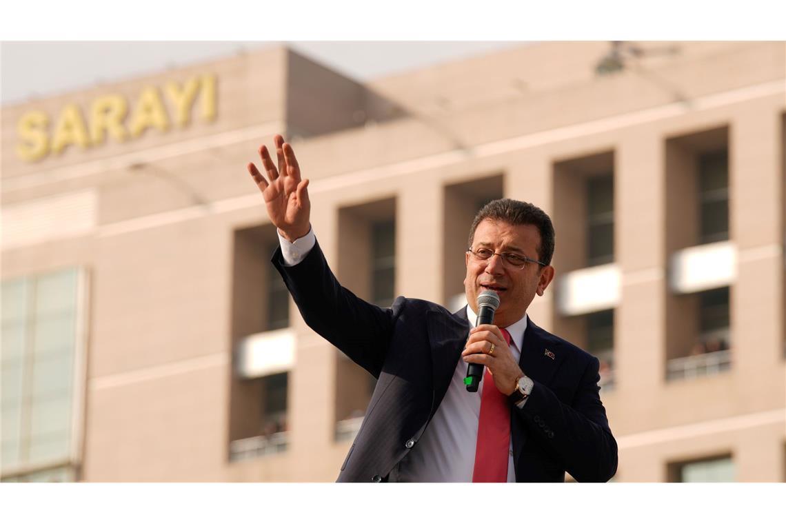 Istanbuls Bürgermeister Ekrem Imamoglu vor seiner Inhaftierung. (Archivbild)