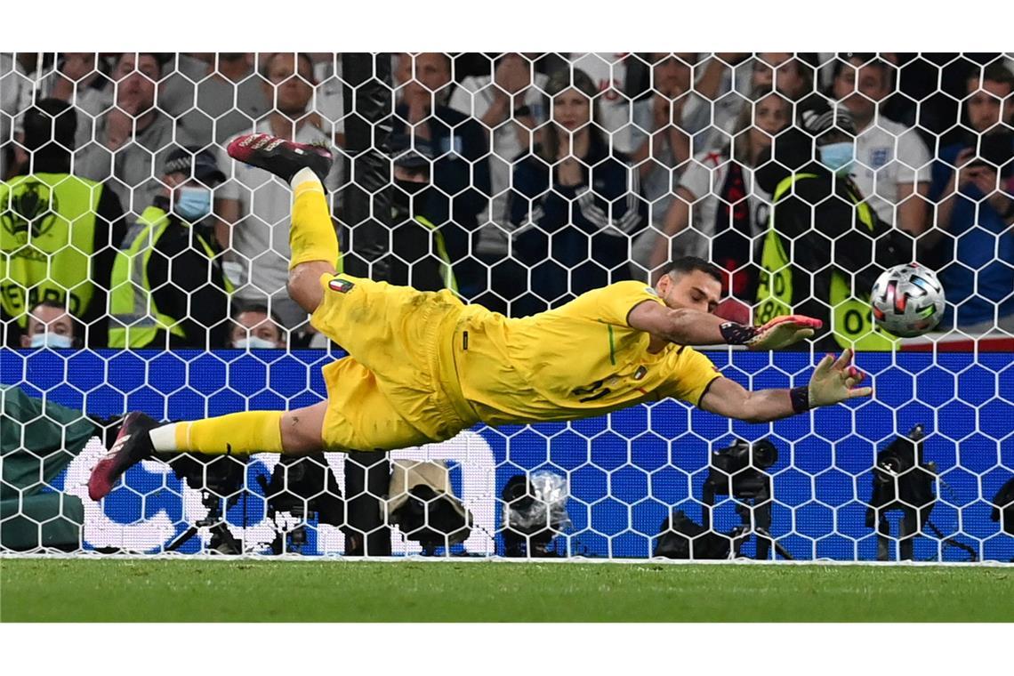 T-Frage gelöst: "Stabiler" Baumann gegen Italien im Tor Italien hat keine Torwartsorgen: Gianluigi Donnarumma ist aktuell in Topform.