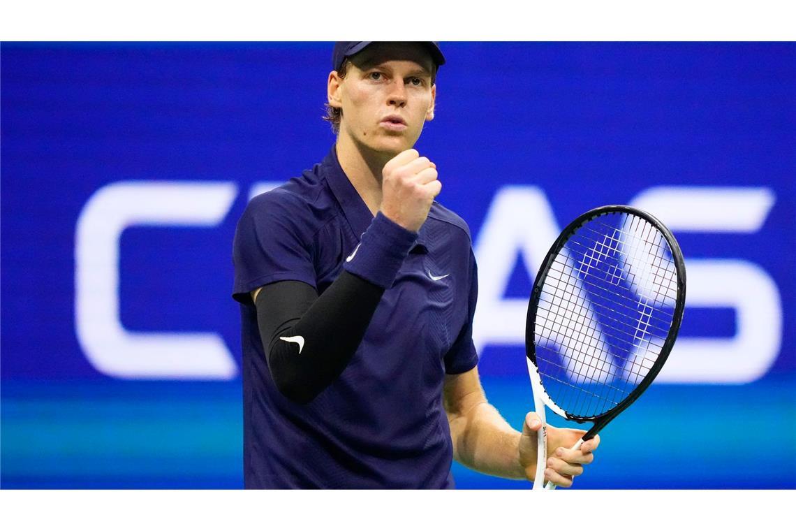 Trump auf Tribüne: Historisches Finale Sinner kontra Alcaraz Italiens Tennisstar Jannik Sinner will seinen Titel bei den US Open verteidigen.