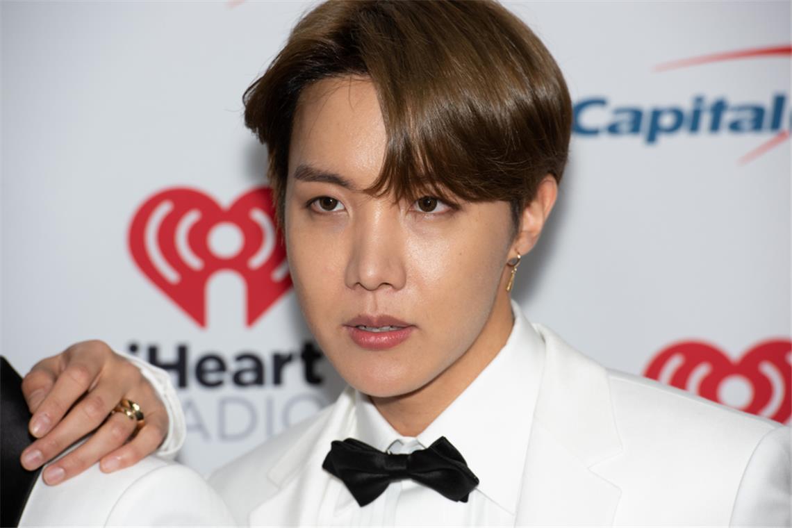 J-Hope: Konzerte im Livestream J-Hope 2019 bei einem Event in Los Angeles. Foto: Silvia Elizabeth Pangaro/ Shutterstock