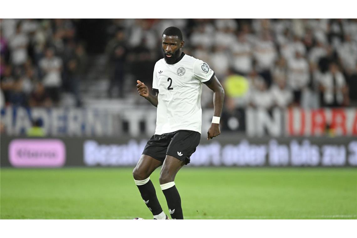 Jahrelang gesetzt als Abwehrchef, jetzt nicht mehr: Antonio Rüdiger. (Archivbild)