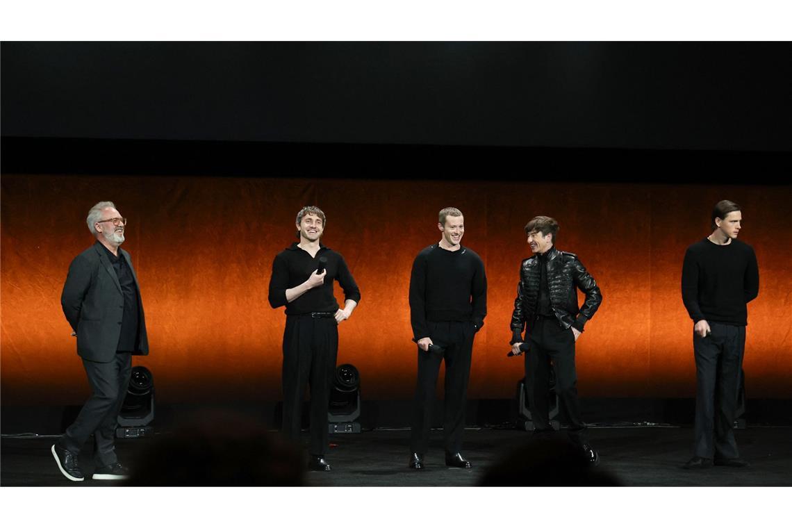 „Ist das ein Aprilscherz?“ Reaktionen auf Cast für Beatles-Filme James-Bond-Regisseur Sam Mendes (links) verkündete vor wenigen Tagen in Las Vegas den hochkarätig besetzten Cast seines neuen Beatles-Film-Projekts.