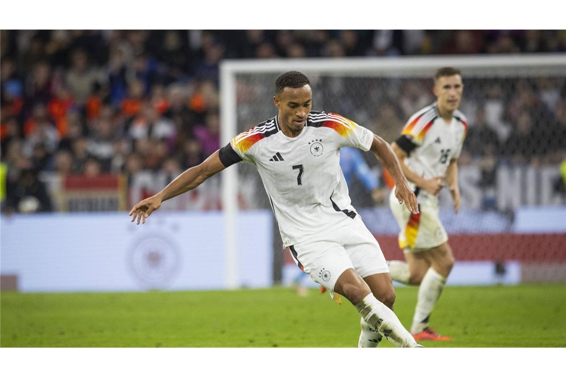 Jamie Leweling (Note 2,5): Der Stuttgarter rückte in die Mannschaft und auf die rechte Seite. Mit einigen guten Versuchen, seine Wucht einzusetzen. Kam nach der Pause gleich stark rein. Auch mit Zug zum Tor. Seine Flanken fanden jedoch keine Abnehmer.
