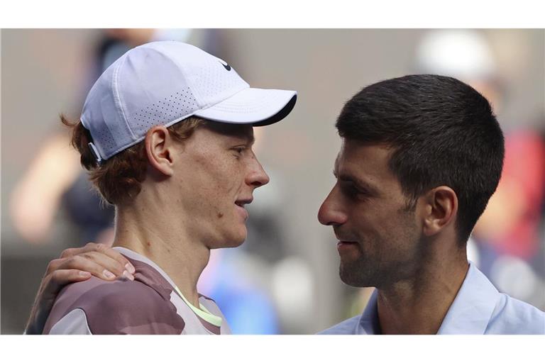 Jannik Sinner (links) und Novac Djokovic