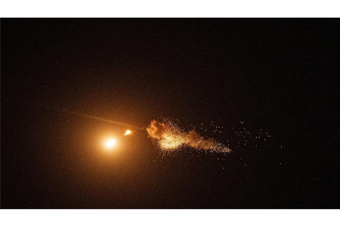 Russland beschießt Energieinfrastruktur in der Ukraine Jede Nacht muss sich die Ukraine gegen Angriffe aus der Luft verteidigen. (Archivbild)
