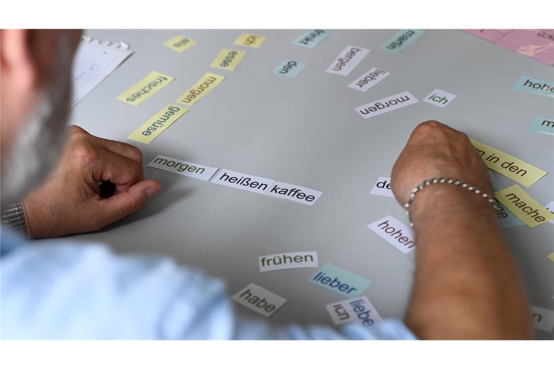 Jeder fünfte Erwachsene in Deutschland kann nicht ausreichend lesen und schreiben (Symbolbild).