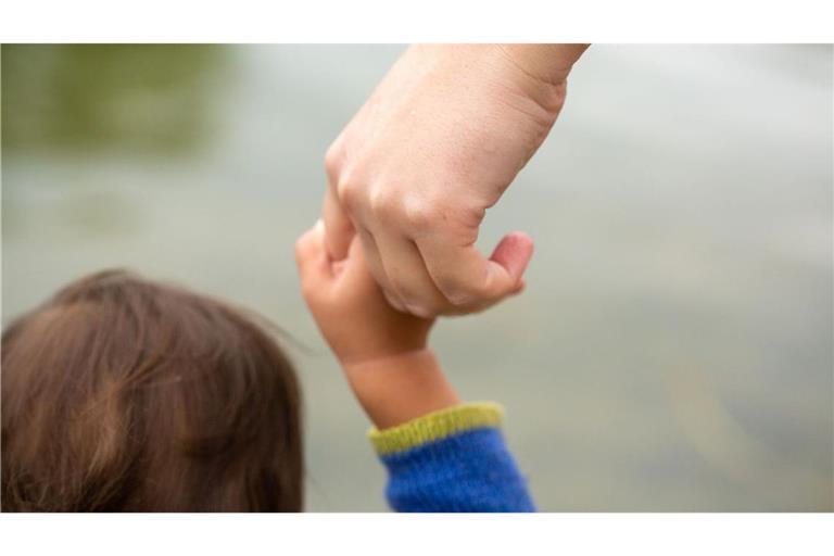 Jeder hat eine Meinung und ungefähr 400 Bücher zum Thema, wie man Kinder „richtig“ erzieht.