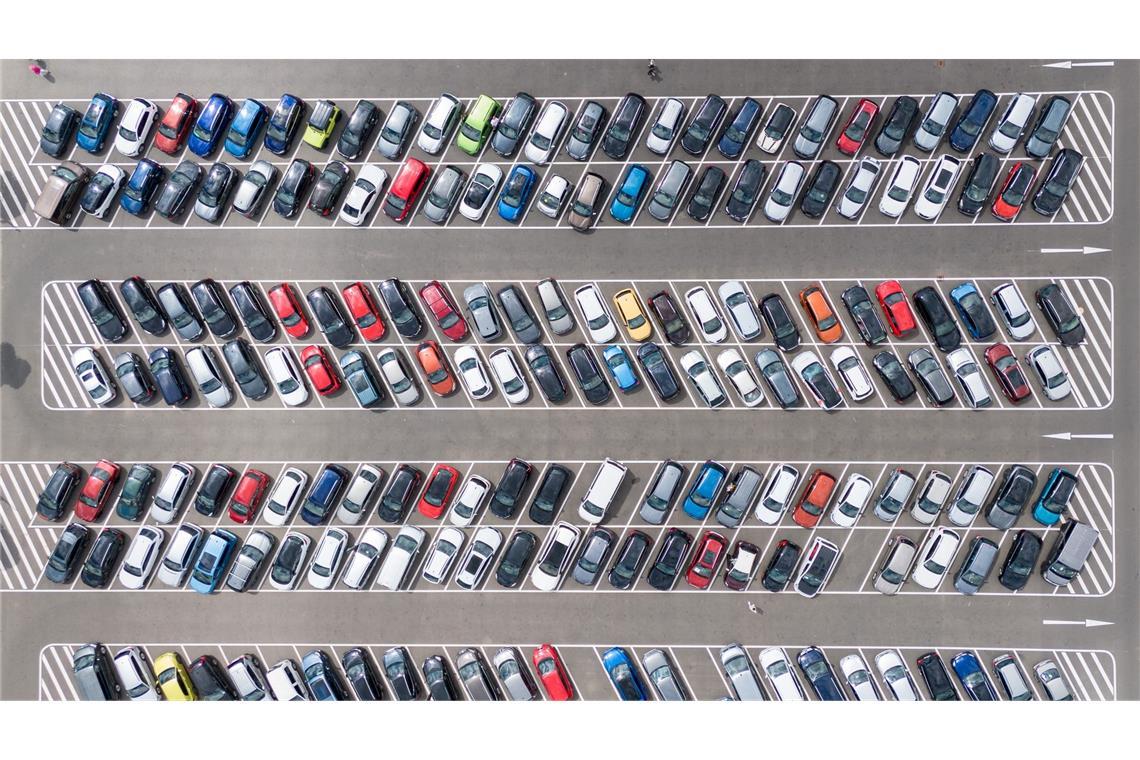 Verivox: Preiserhöhungsrunde in der Kfz-Versicherung Jedes Fahrzeug muss versichert werden - und die Kfz-Policen werden laut Verivox-Umfrage teurer. (Illustration).