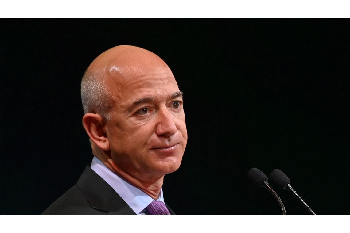 Jeff Bezos' neue Rakete schafft es schon im Erstflug ins All Jeff Bezos war bereits im Weltall. Nun hat er eine neue Rakete, die dorthin fliegen kann. (Archivbild)