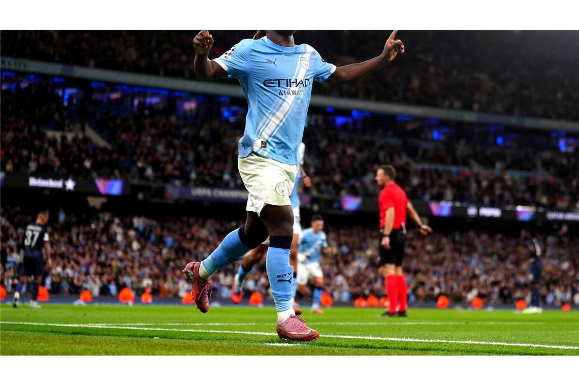 Jeremy Doku traf nach einem schönen Dribbling für Manchester City