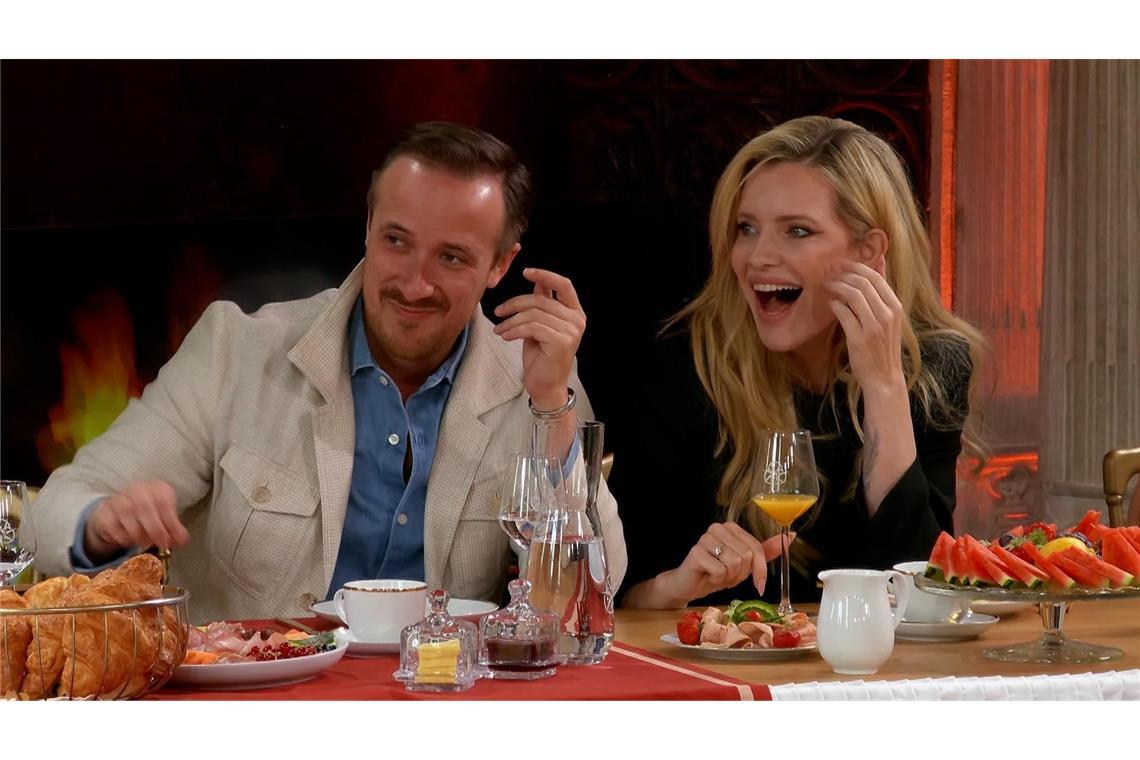 Wer ist raus? (Folge 2) Joe Laschet und Mirja du Mont.