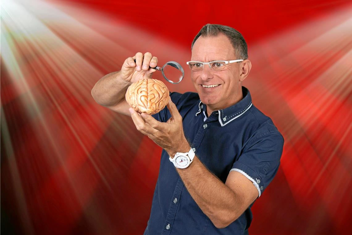 „Ich brauche diese positive Anspannung“ Jörg Burghardt wird sich am Samstagabend bei seinem Auftritt in der RTL-Show „Das Supertalent 2020“ darin versuchen, die Gedanken von Evelyn Burdecki zu lesen. Sie gehört neben Dieter Bohlen, Bruce Darnell und Chris Tall zur Jury der Sendung. Foto: privat