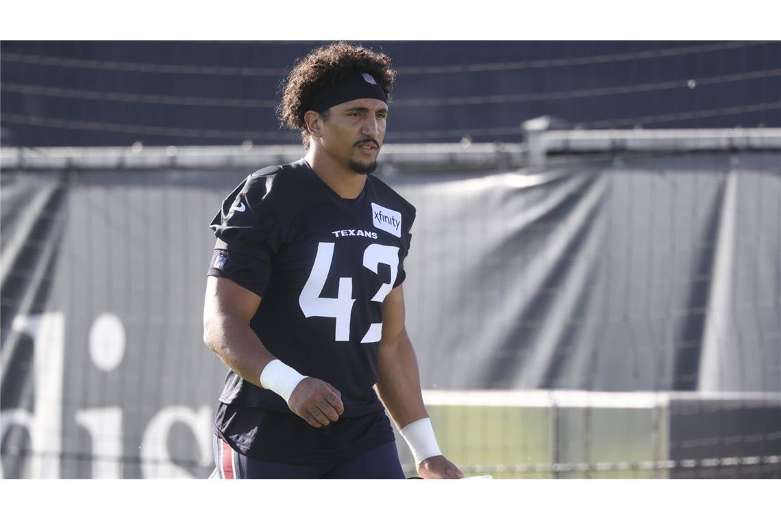 Johnson hatte seine NFL-Karriere vor sechs Jahren bei den Patriots begonnen und spielt nun bei den Texans.