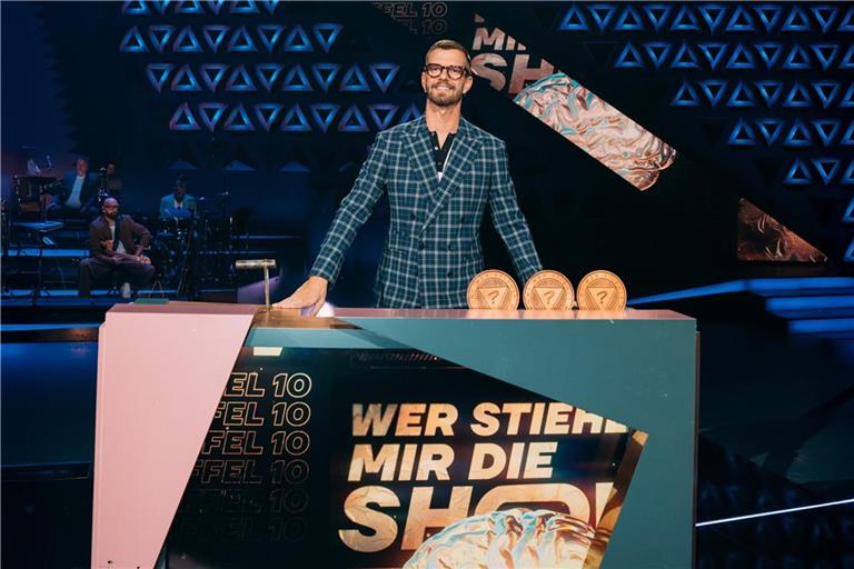 Joko Winterscheidt spielt zum 10. Mal um die Moderation seiner Show „Wer stiehlt mir dir Show“.