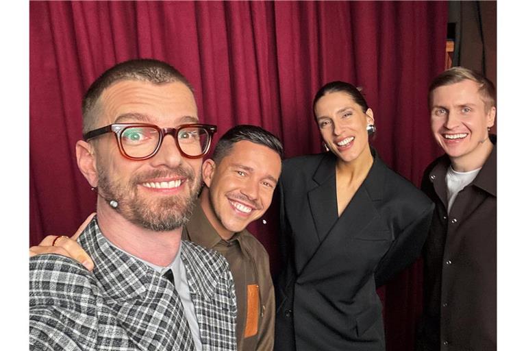 Joko Winterscheidt und die Promis der 11. Staffel von „Wer stiehlt mir die Show?“.