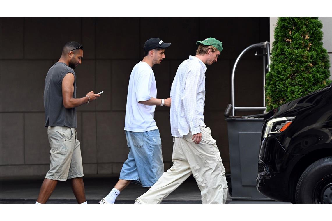 Jonathan Tah, Kai Havertz und Nick Woltemade gehen in Chicago spazieren.