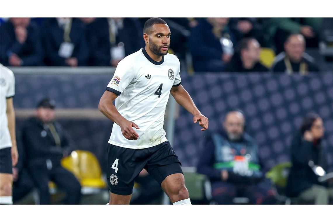 VfB-Profis überzeugen bei verrücktem Remis gegen Italien Jonathan Tah (Note 3,5): In Mailand beim Hinspiel noch eher wackelig unterwegs – jetzt zunächst wieder sicherer, aber auch weniger gefordert. Der Innenverteidiger machte seine Sache ruhig und unaufgeregt, bis er gegen stärker werdende Italiener in Hälfte zwei ins Wanken geriet.