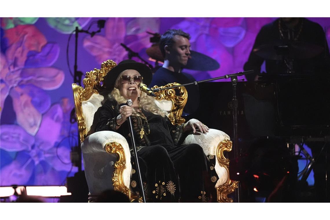 Viele Stars bei Benefizkonzert für Feueropfer Joni Mitchell