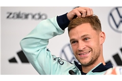 Joshua Kimmich berichtet über die Tierwelt im WM-Camp.