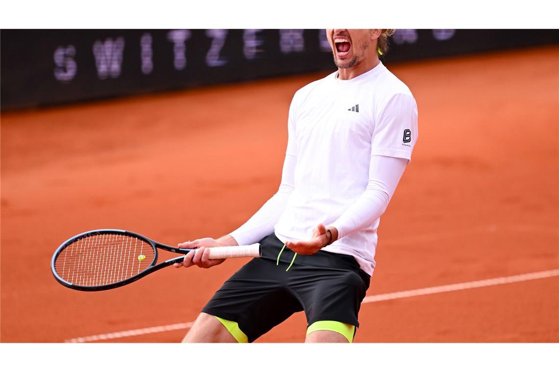 Bilder des Tages Jubel bei Alexander Zverev - er hat in München das Viertelfinale der ATP-Tour gegen den Niederländer Griekspoor gewonnen.