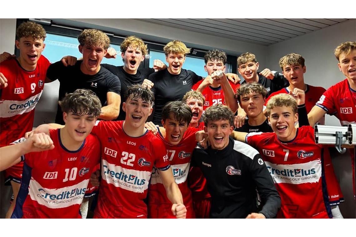 Jubel bei der A-Jugend der JANO Filder: Die Jugendhandballer feiern in der Jugendbundesliga einen 35:29-Sieg gegen den VfL Gummersbach.