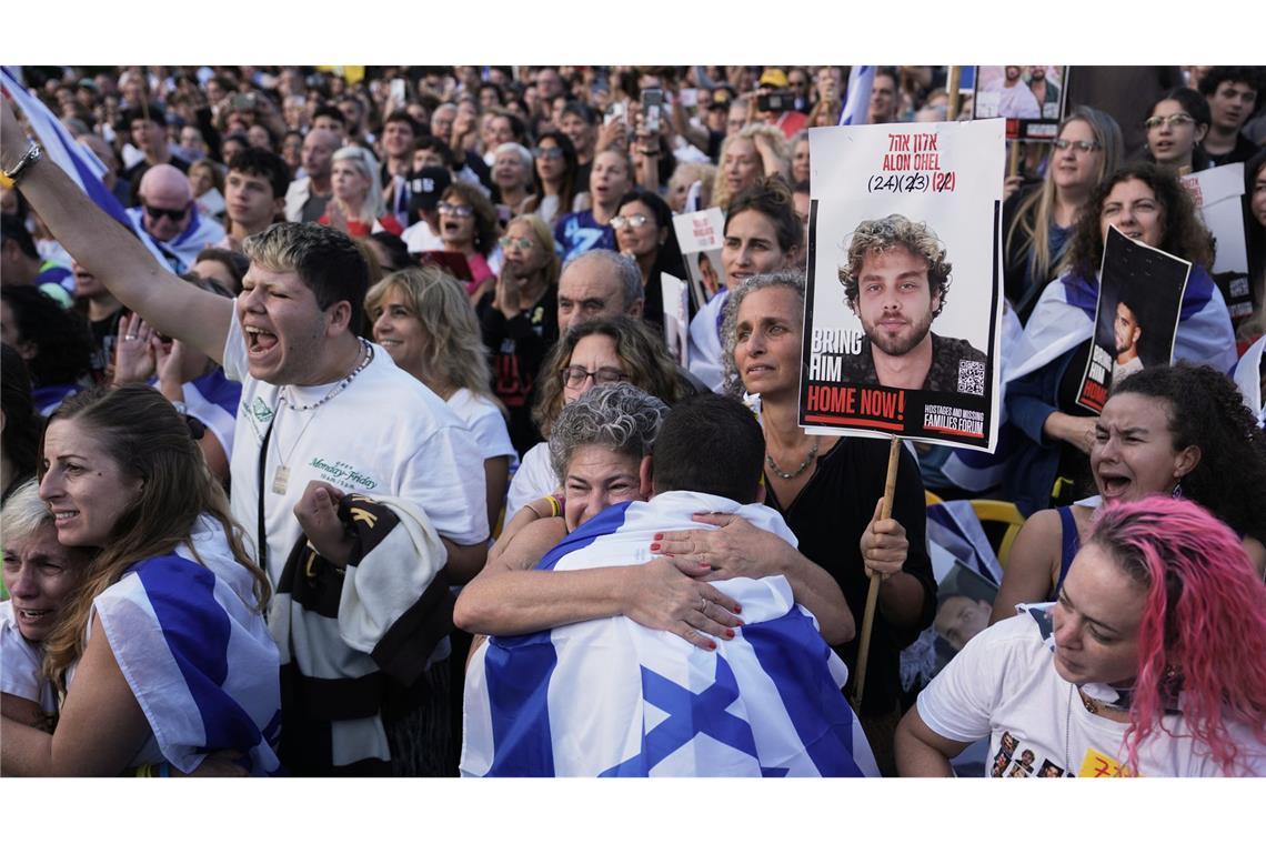 Jubel in Israel nach Beginn der Geisel-Freilassung.