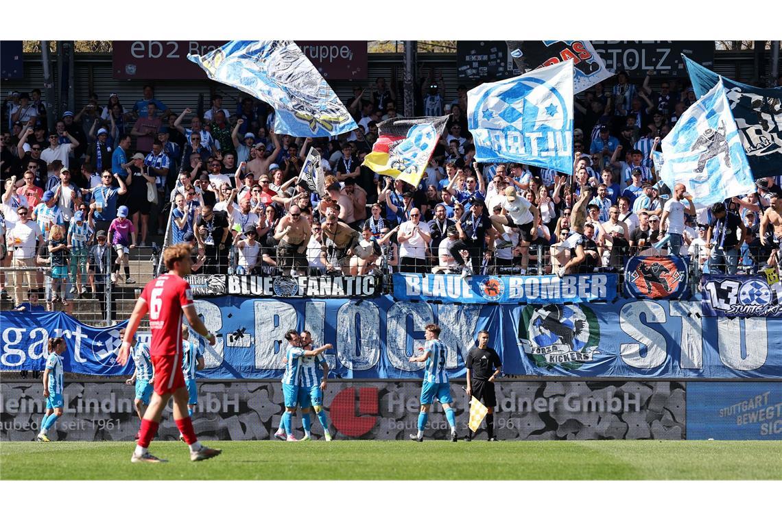 Nach der Party folgt der Kater Jubel über das 1:0 der Kickers