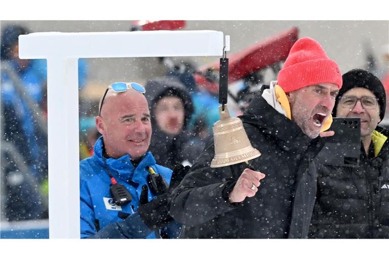 Jürgen Klopp (M) drückte dem deutschen Team die Daumen.