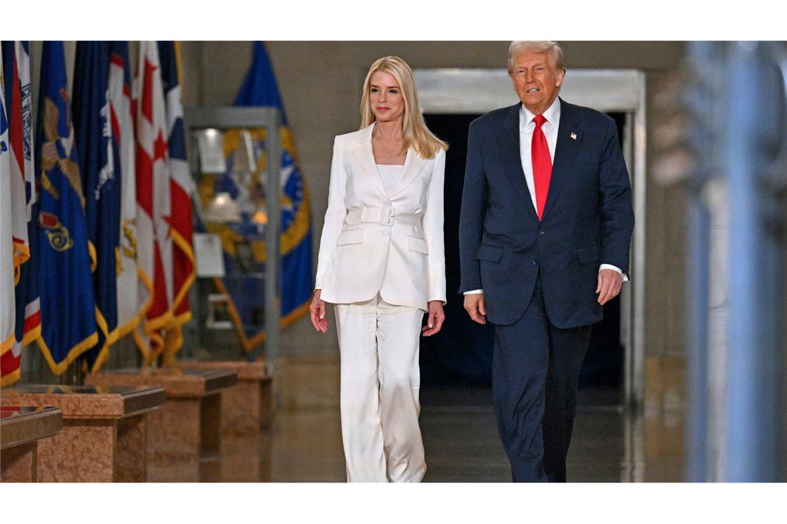Diversität: US-Justizministerin nimmt Unis ins Visier Justizministerin Bondi geht gegen Universitäten vor (Archivbild)