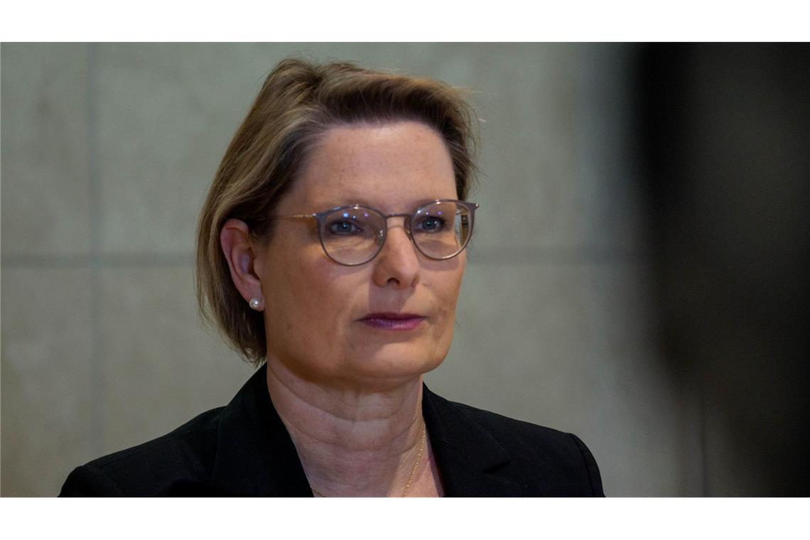 Justizministerin Hubig trifft mit Plänen zum Mietrecht in der Immobilienbranche auf Kritik. (Archivbild)