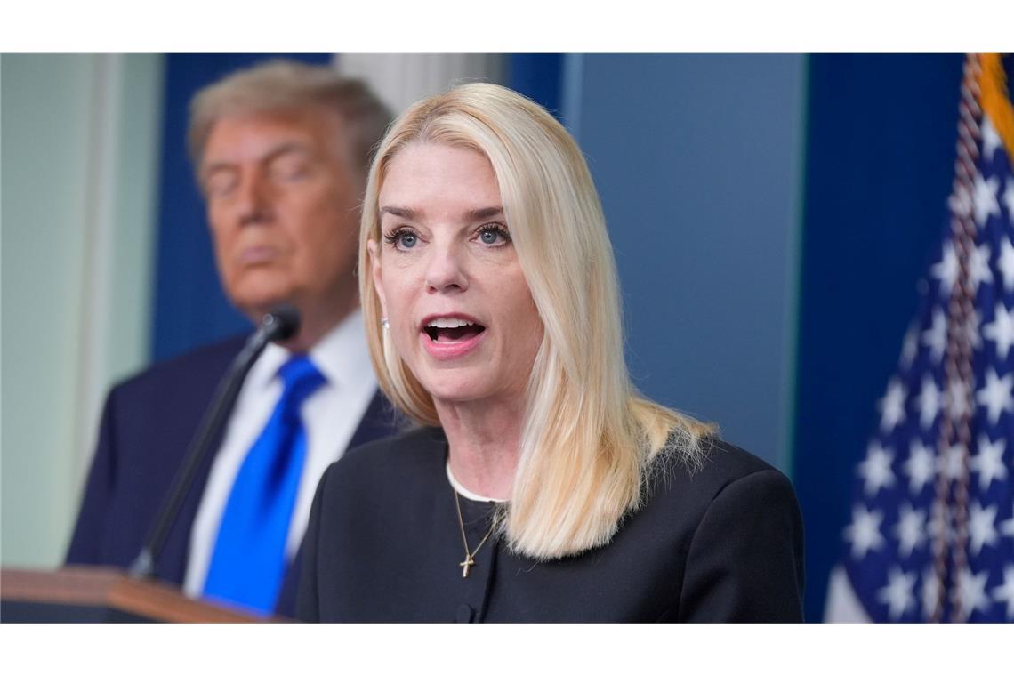 Streit um Geburtsrecht: Sieg für Trump vor Oberstem Gericht Justizministerin Pam Bondi wertet die Entscheidung als gutes Zeichen für die Trump-Regierung.
