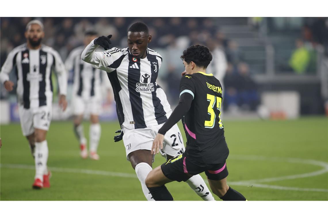 Bellingham schockt Man City: Real gewinnt spät 3:2 Juventus Turin und der Ex-Frankfurter Randal Kolo Muani (l) können auf das Achtelfinale hoffen.