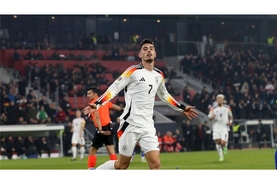 Mit Spaßfußball zum Torrekord – DFB-Team stürmt zum Gruppensieg Kai Havertz (Note 2): Den vergangenen Länderspielblock verpasste der Offensivmann des FC Arsenal verletzt, nun ist die Stammkraft aus dem EM-Sommer wieder dabei – und zementierte seine exponierte Stellung in der Nagelsmann-Elf. Umtriebig, torgefährlich, präsent, das war Havertz gegen Bosnien. Sein Tor zum 3:0 war da nur folgerichtig. Später beim 5:0 wieder direkt beteiligt.