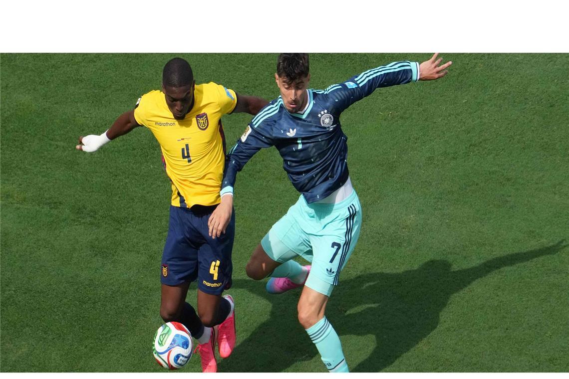 Kai Havertz (Note 4): Spielte anfangs kaum mit. Ein Kopfball war zunächst alles, wodurch Kai Havertz auffiel (25.). Danach wurde er agiler. Ein Elfmeterpfiff nach einer Aktion gegen den Stürmer wurde zurückgenommen (46.). Wurde nicht mehr torgefährlich und nach einer Stunde ausgewechselt.