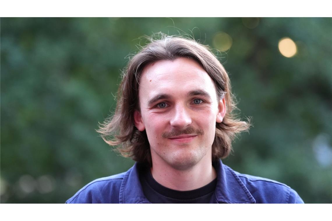 Kaleb Erdmann ist mit seinem Roman "Die Ausweichschule" auf der Shortlist 2025 vertreten (Archivbild).