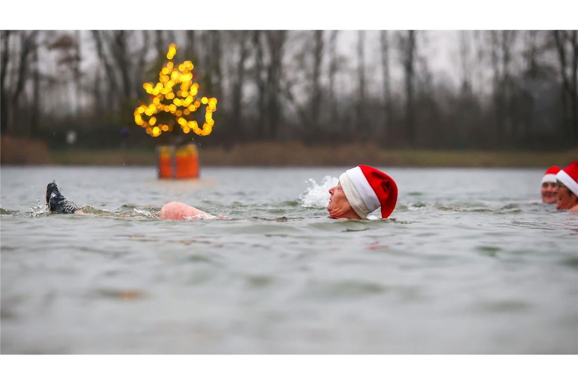 Bilder des Tages Kaltes Vergnügen zum 1. Advent.