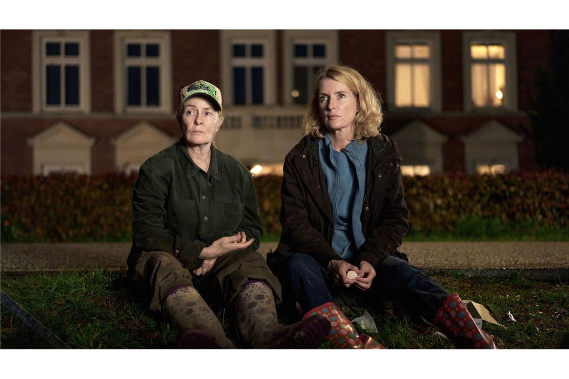 So war die „Letzte Ernte“ mit Charlotte Lindholm Kann sich in Bäuerin Marlies Feldhusen (Lina Wendel, l.) hineinfühlen: Charlotte Lindholm (Maria Furtwängler, r.).