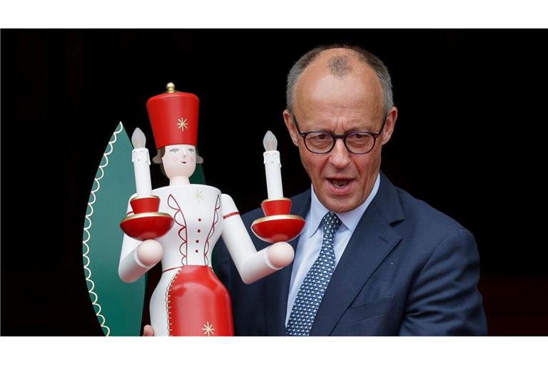 Kanzler Friedrich Merz (CDU) feiert mit Gattin, Kindern und Enkelkindern ganz traditionell Weihnachten. (Archivbild)