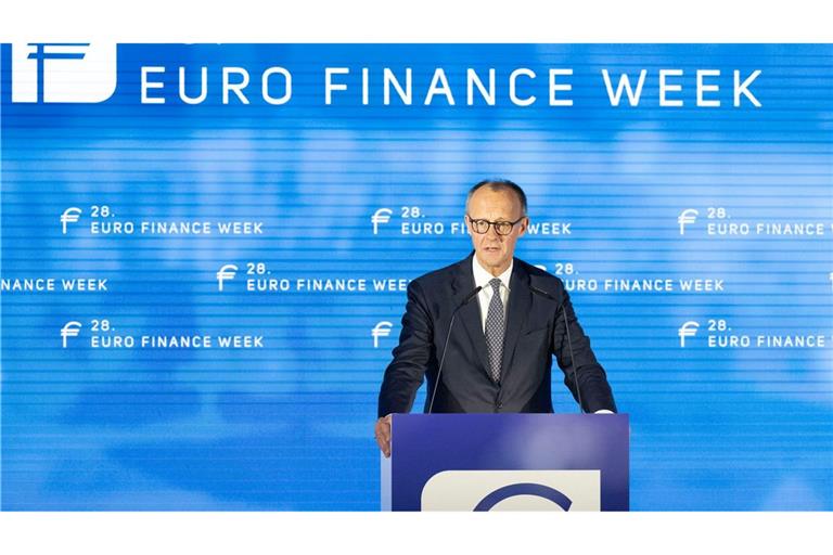 Kanzler Friedrich Merz (CDU) spricht sich für weniger Bankenregulierung in Europa aus (Archivbild)
