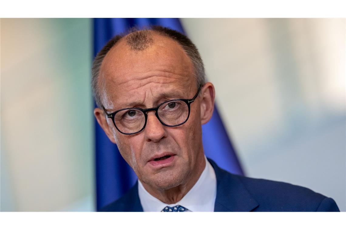 Kanzler Merz sieht die Angriffe auf den Iran skeptisch.