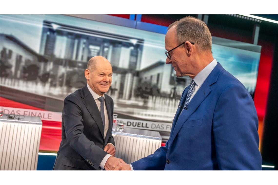In einem Flieger und Boot - Scholz und Merz beim TV-Duell Kanzler Scholz würde zu Kanzlerkandidat Merz ins Flugzeug steigen.